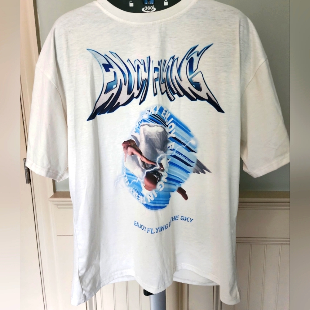 Mens white large T shirt